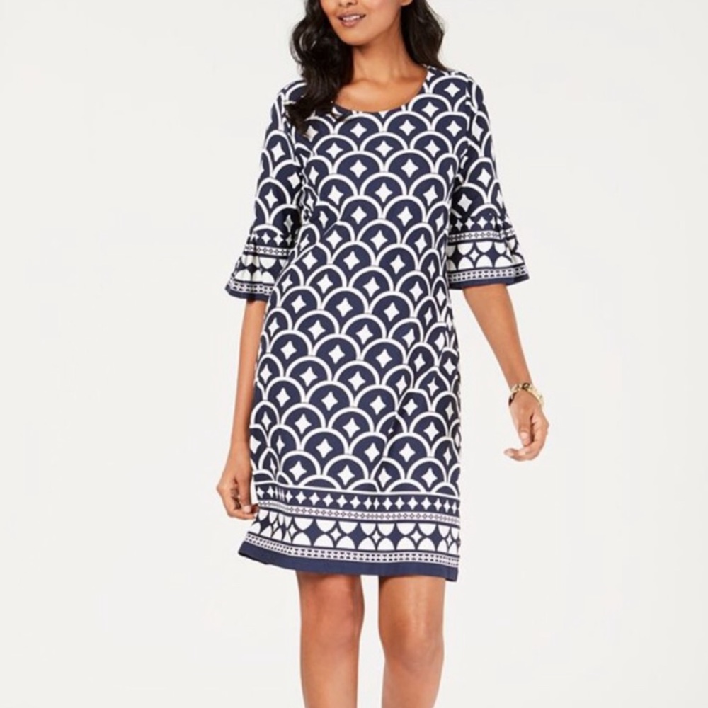 Bell sleeve dress